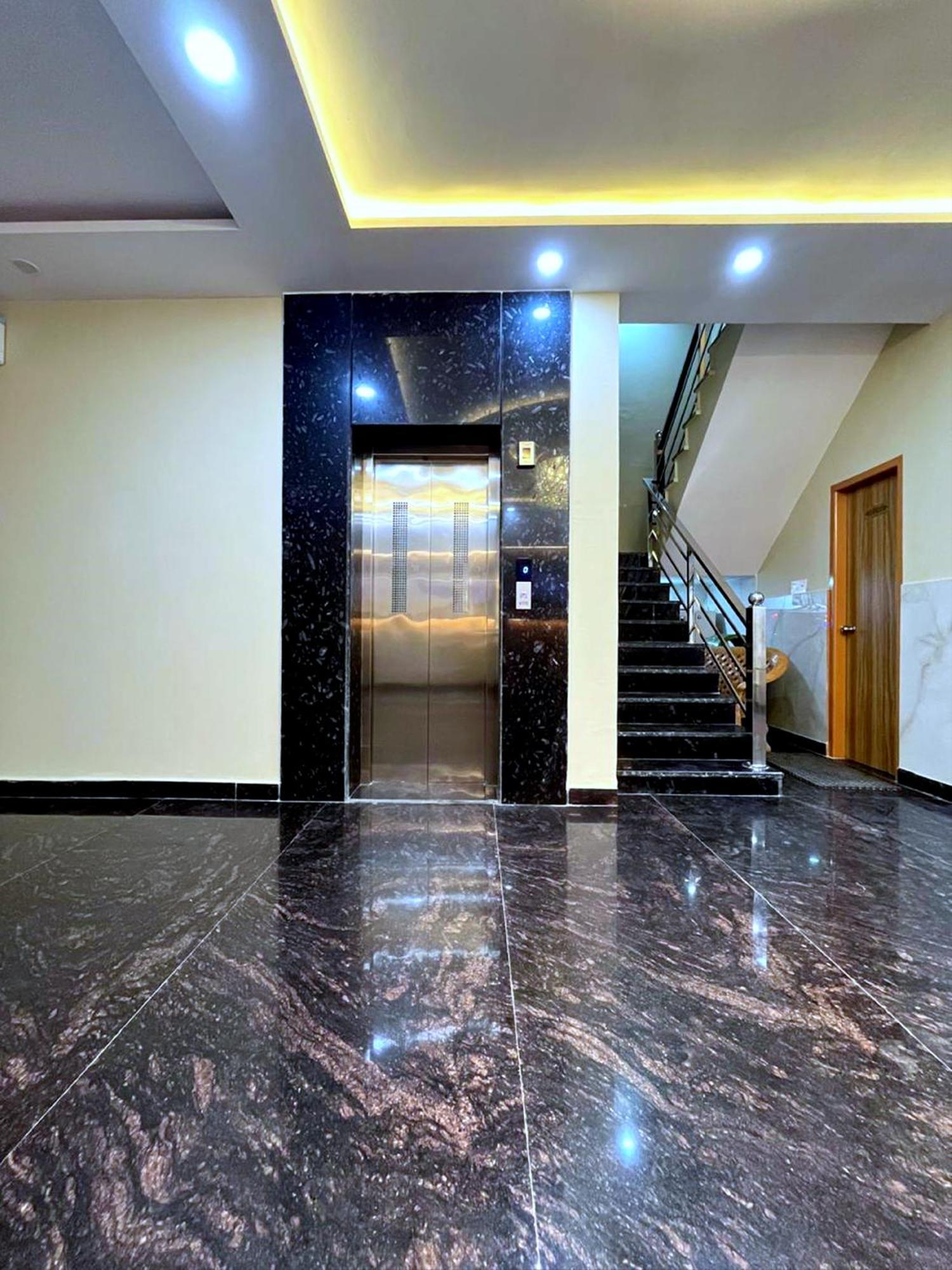 Hotel Vrinda Niddhivan ! Fully Ac, Prem Mandir At Walking Distance ! Just Near The Iskcon Temple Vrindavan Exterior photo